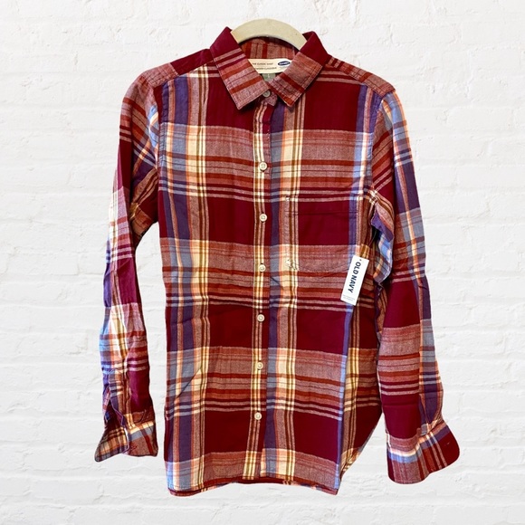 Old Navy The Classic Red Plaid Light Flannel Button Down Shirt, size Small - Picture 2 of 8